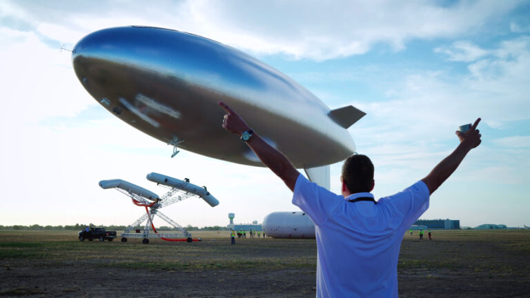 Sceye HAPS hovering above airfield crew